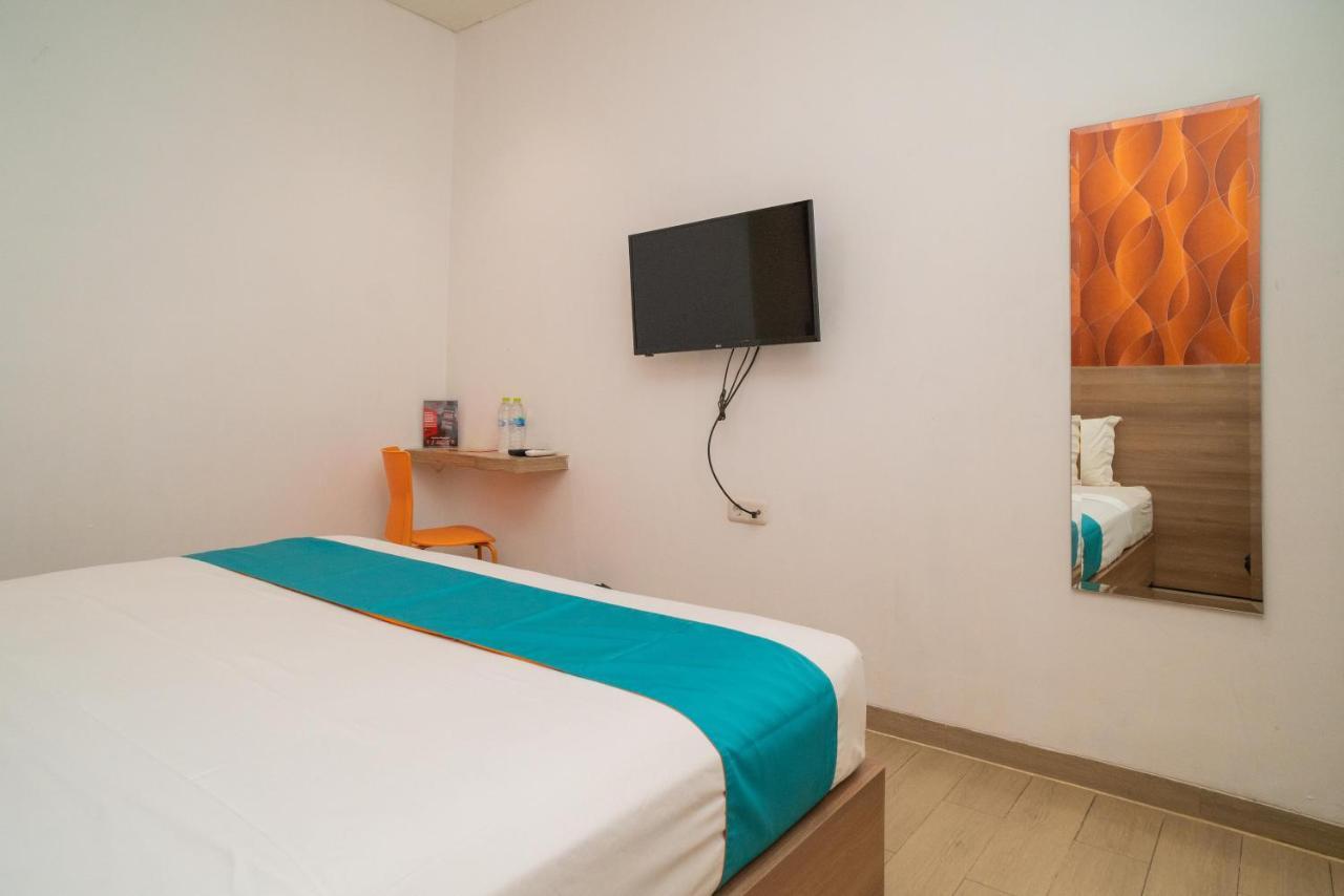 Sans Hotel Kupang Indah Surabaya By Reddoorz المظهر الخارجي الصورة