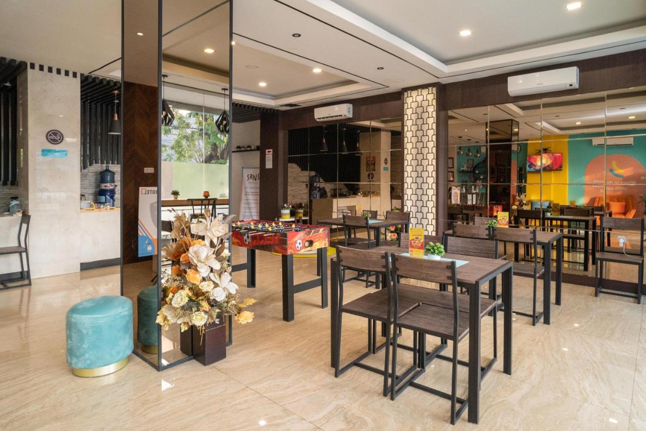 Sans Hotel Kupang Indah Surabaya By Reddoorz المظهر الخارجي الصورة