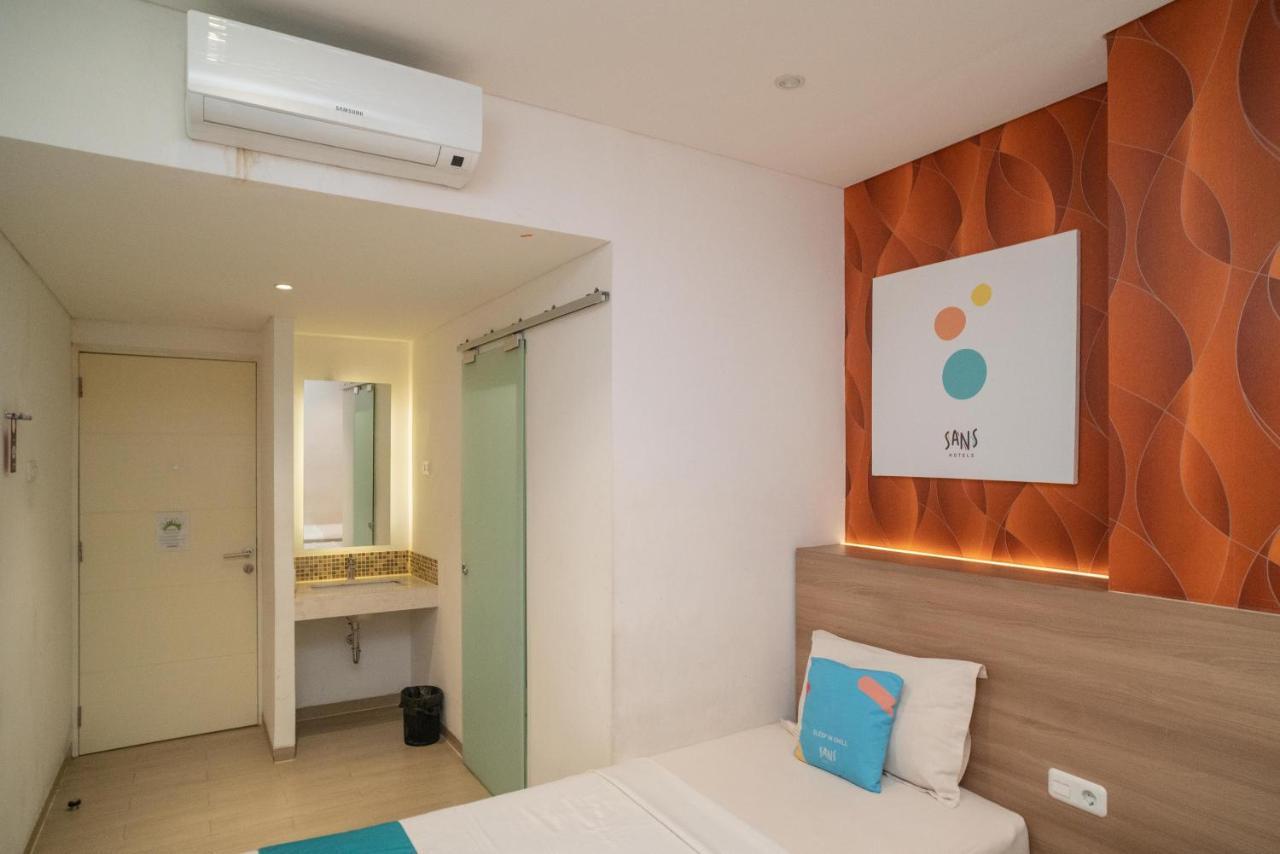 Sans Hotel Kupang Indah Surabaya By Reddoorz المظهر الخارجي الصورة