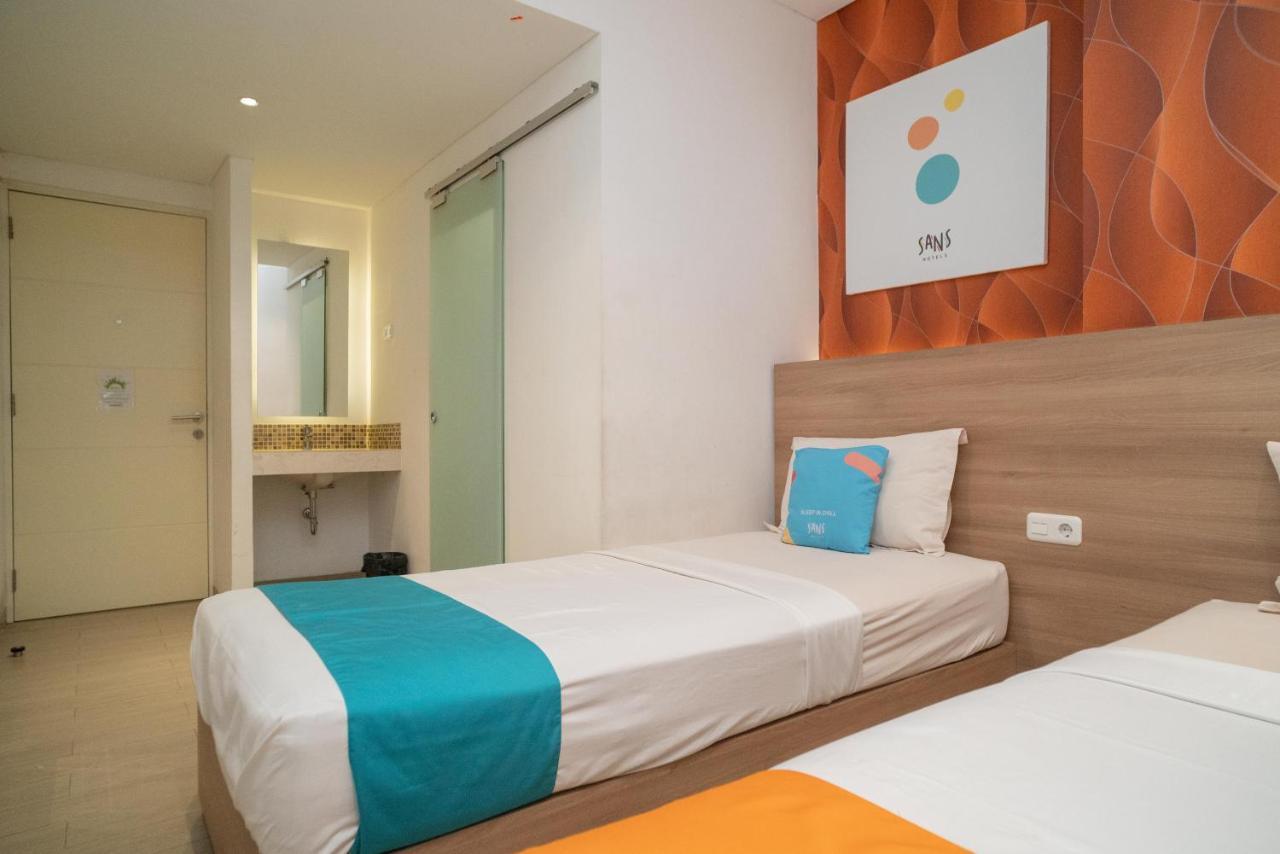 Sans Hotel Kupang Indah Surabaya By Reddoorz المظهر الخارجي الصورة