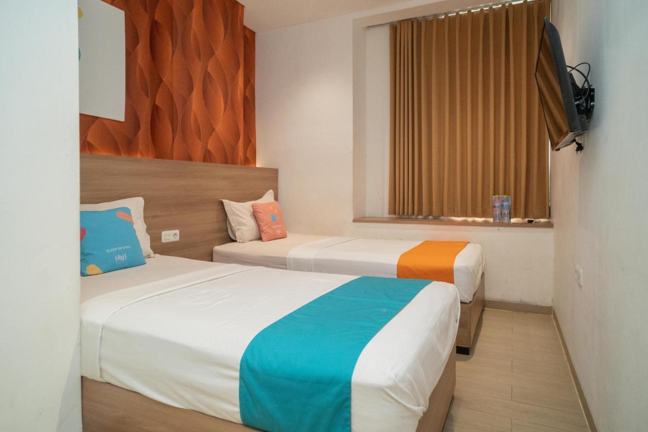 Sans Hotel Kupang Indah Surabaya By Reddoorz المظهر الخارجي الصورة