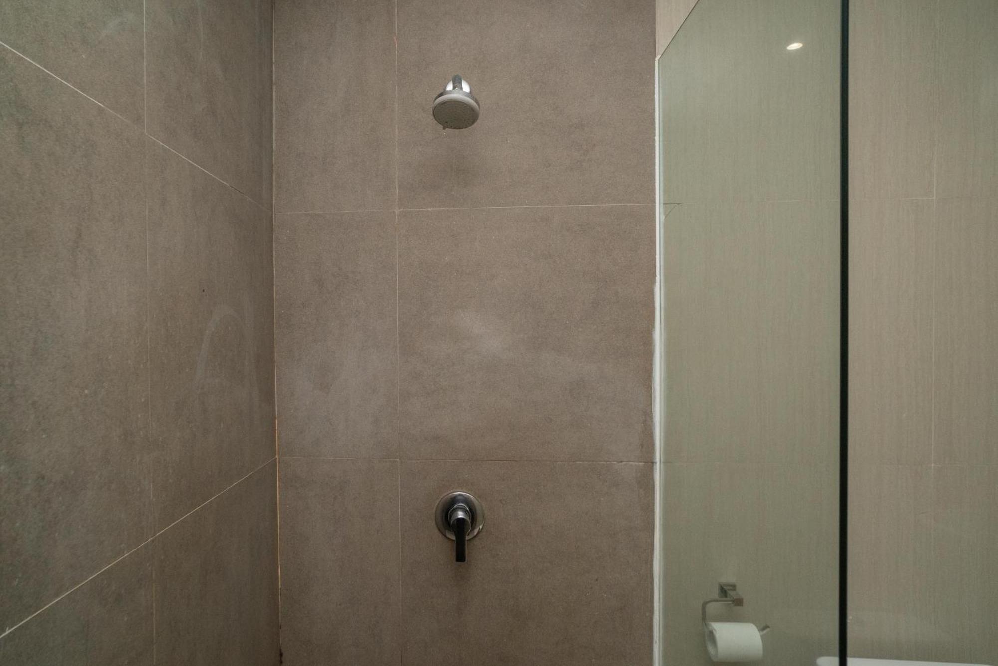Sans Hotel Kupang Indah Surabaya By Reddoorz المظهر الخارجي الصورة