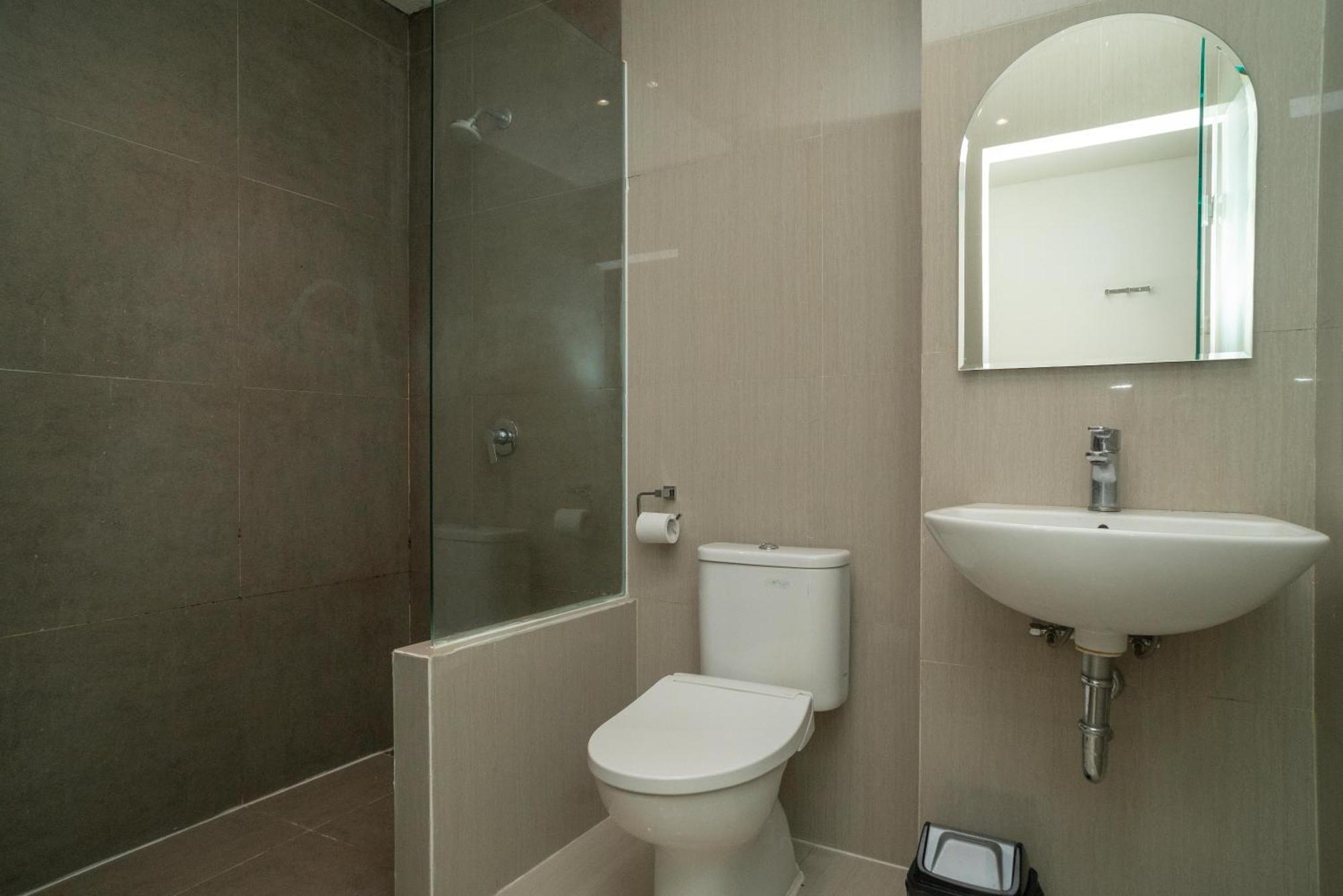 Sans Hotel Kupang Indah Surabaya By Reddoorz المظهر الخارجي الصورة